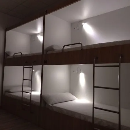 Albergue&rooms Murgadán Ostello *