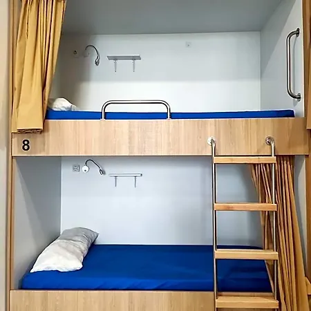 Hostel & Murgadan